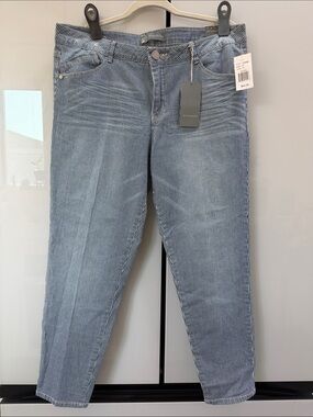 Wit & Wisdom Blue & White Pinstripe Cropped Ankle Jeans